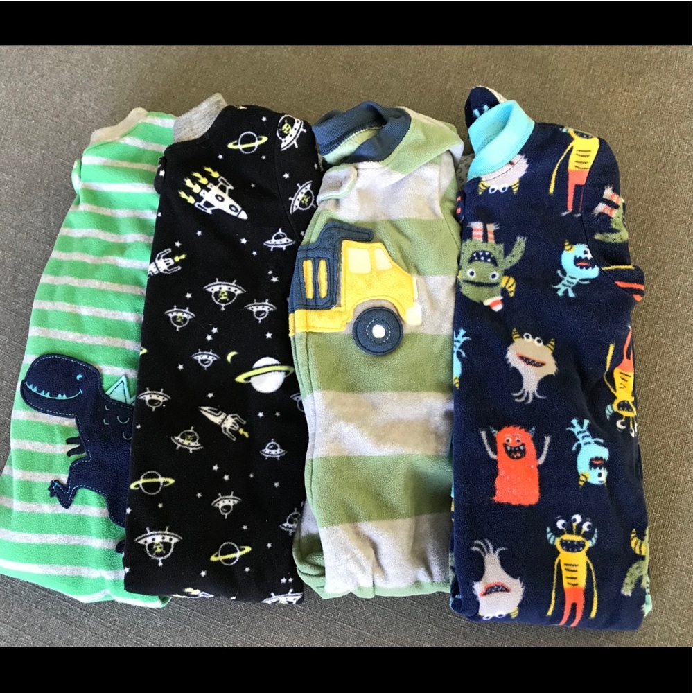 ⭐️ toddler boy footie PJ’s (bundle)